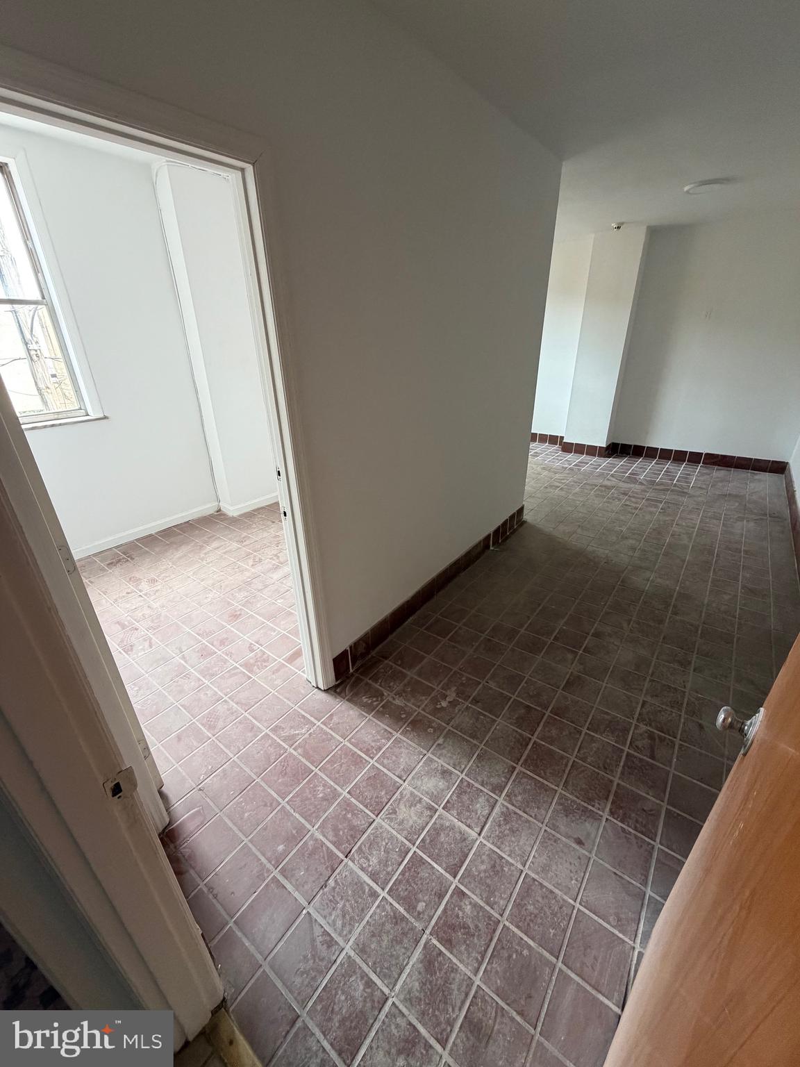 GIRARD ESTATES - Commercial Sale