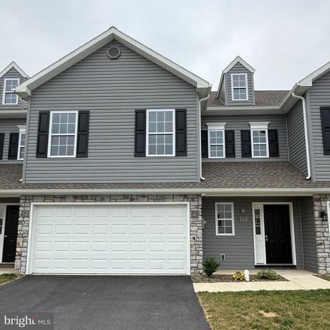 Townhouse For Sale - 77 Cortland Crossing<br/> PALMYRA, PA 17078
