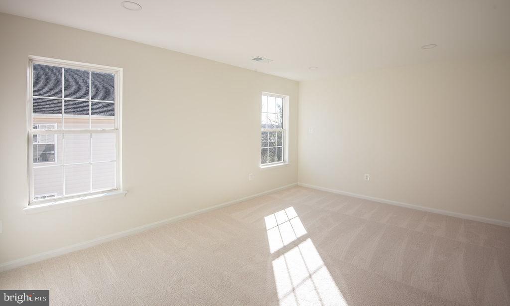 ROCKLAND VILLAGE - Residential