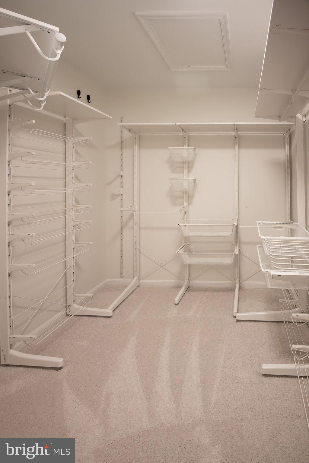 ROCKLAND VILLAGE - Residential