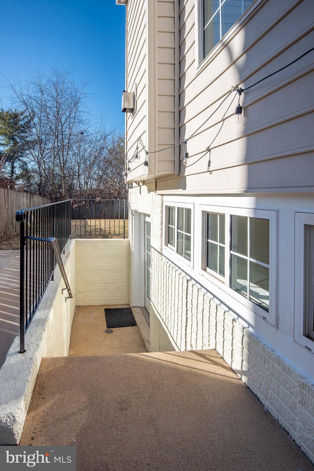 ROCKLAND VILLAGE - Residential