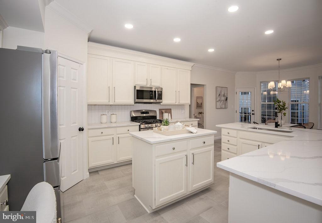 ROCKLAND VILLAGE - Residential