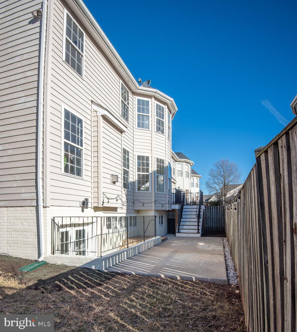 ROCKLAND VILLAGE - Residential