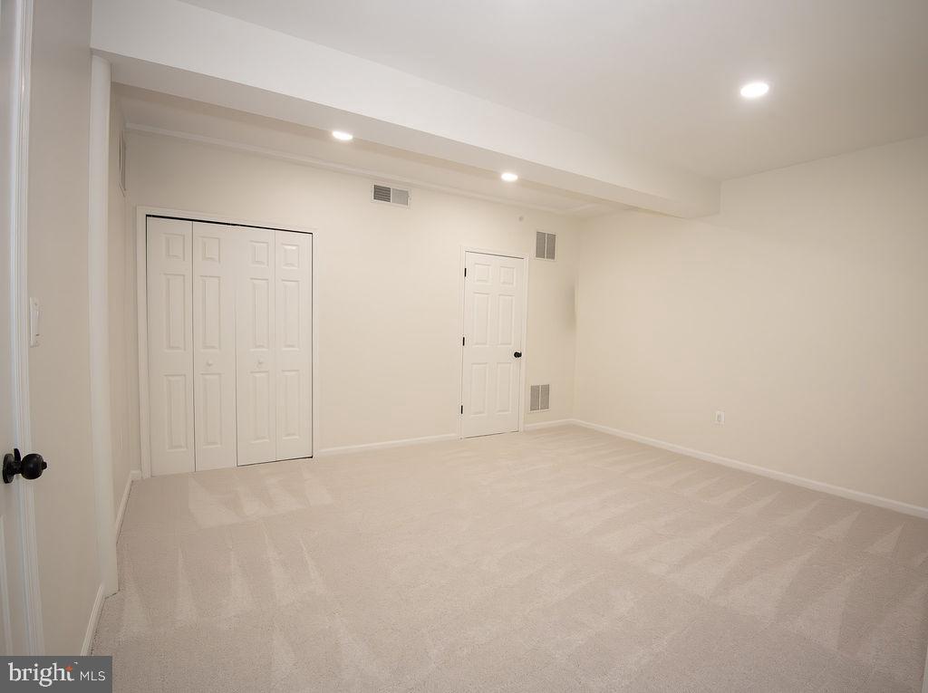 ROCKLAND VILLAGE - Residential