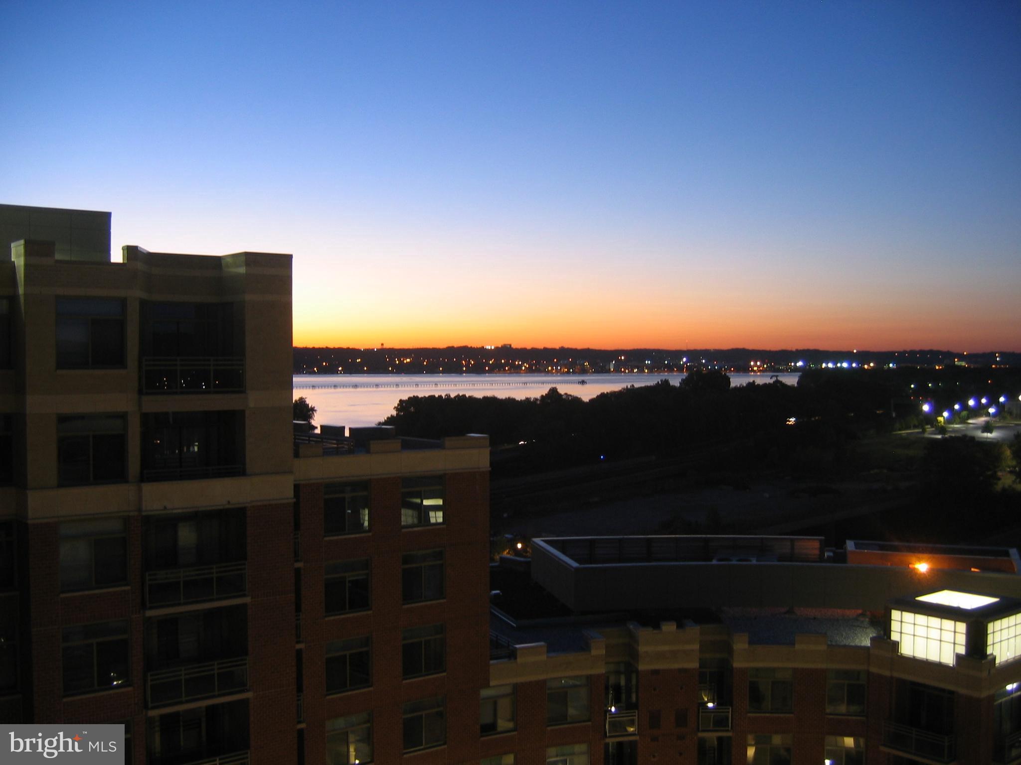 ECLIPSE ON CENTER PARK - Residential