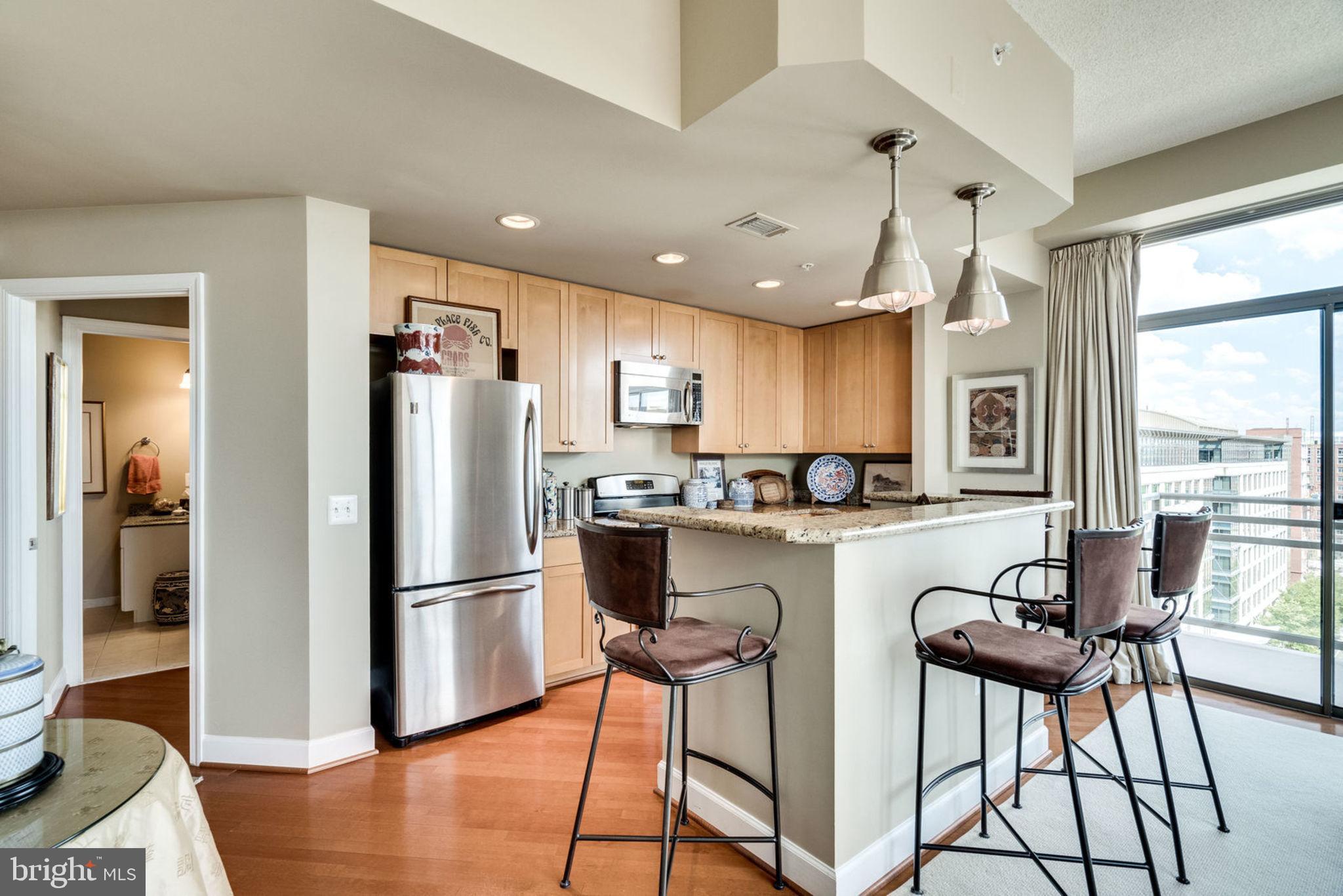 ECLIPSE ON CENTER PARK - Residential