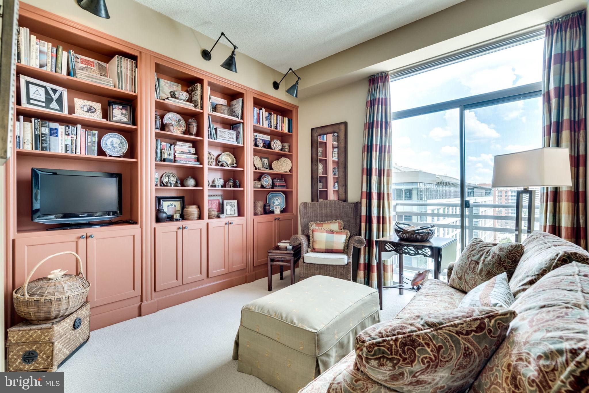 ECLIPSE ON CENTER PARK - Residential