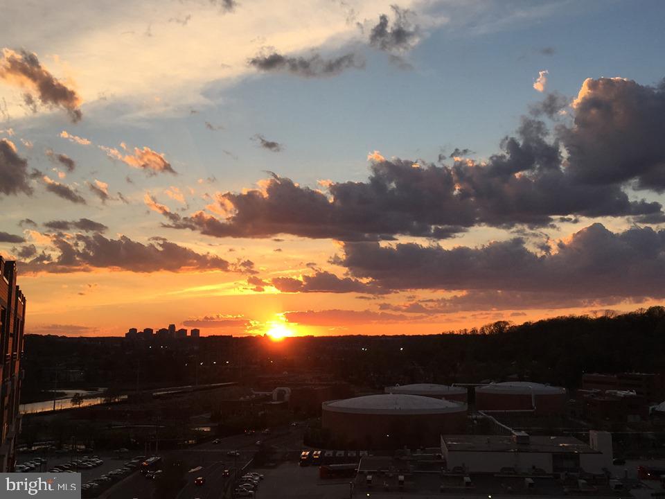 ECLIPSE ON CENTER PARK - Residential