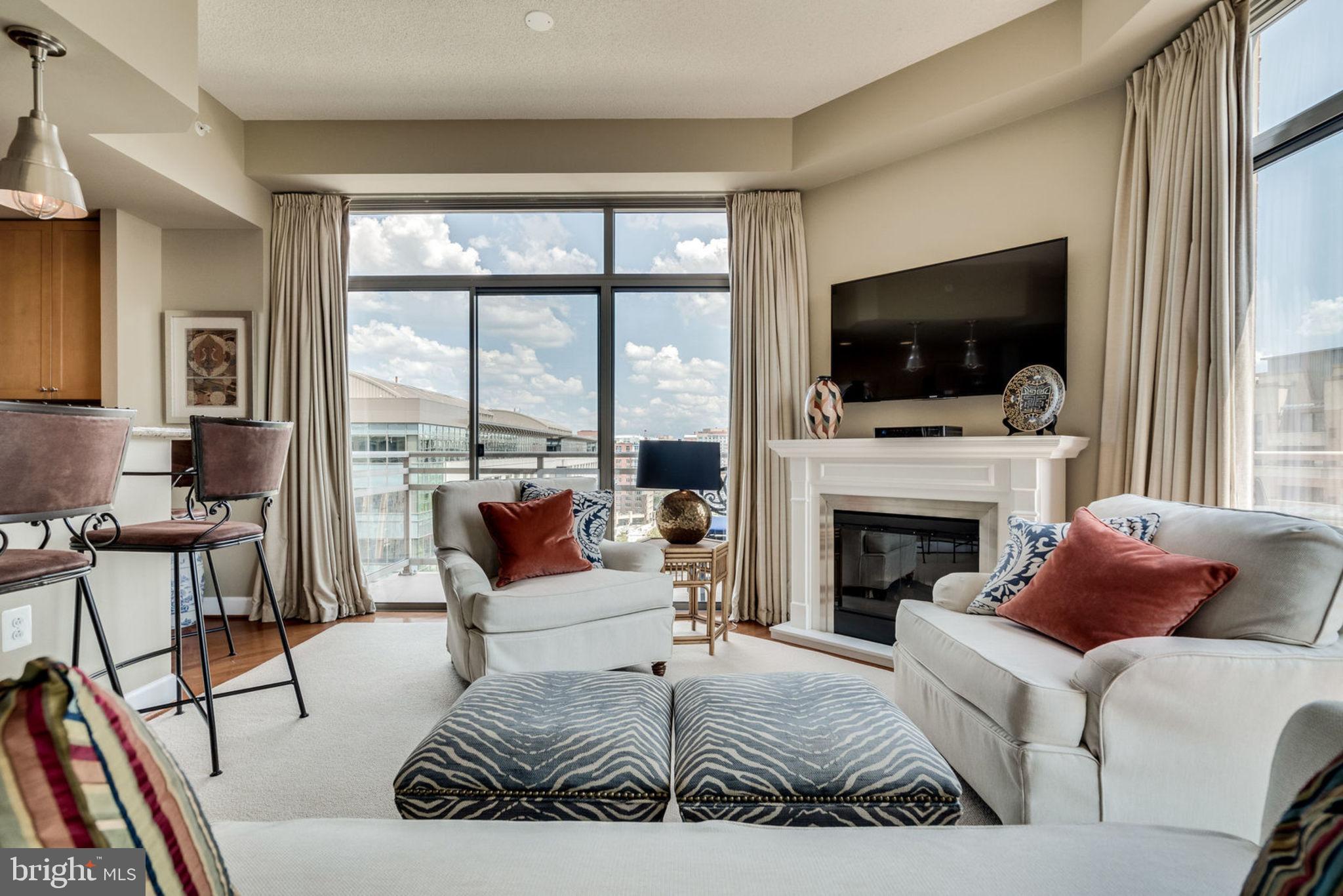 ECLIPSE ON CENTER PARK - Residential