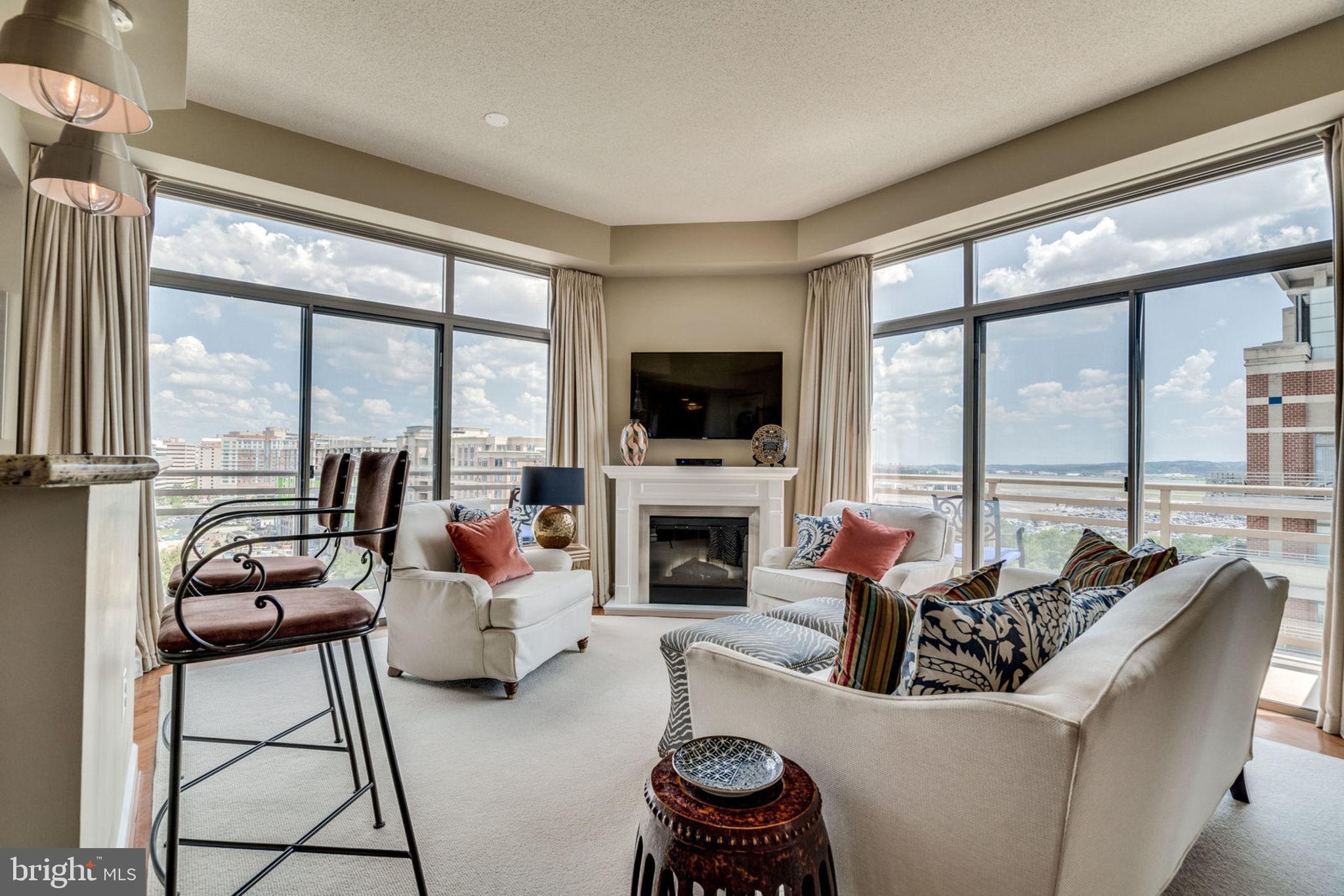 ECLIPSE ON CENTER PARK - Residential