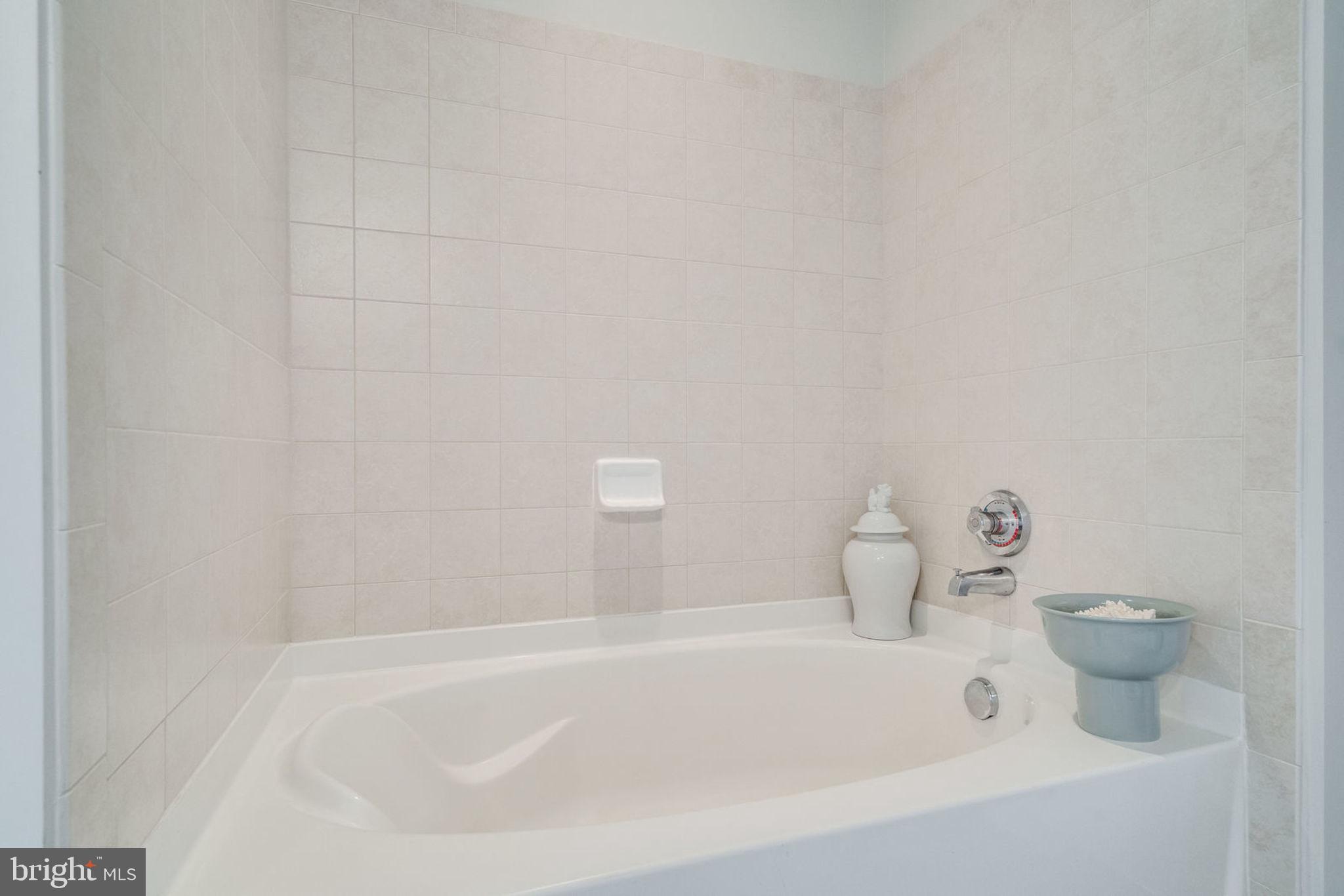 ECLIPSE ON CENTER PARK - Residential