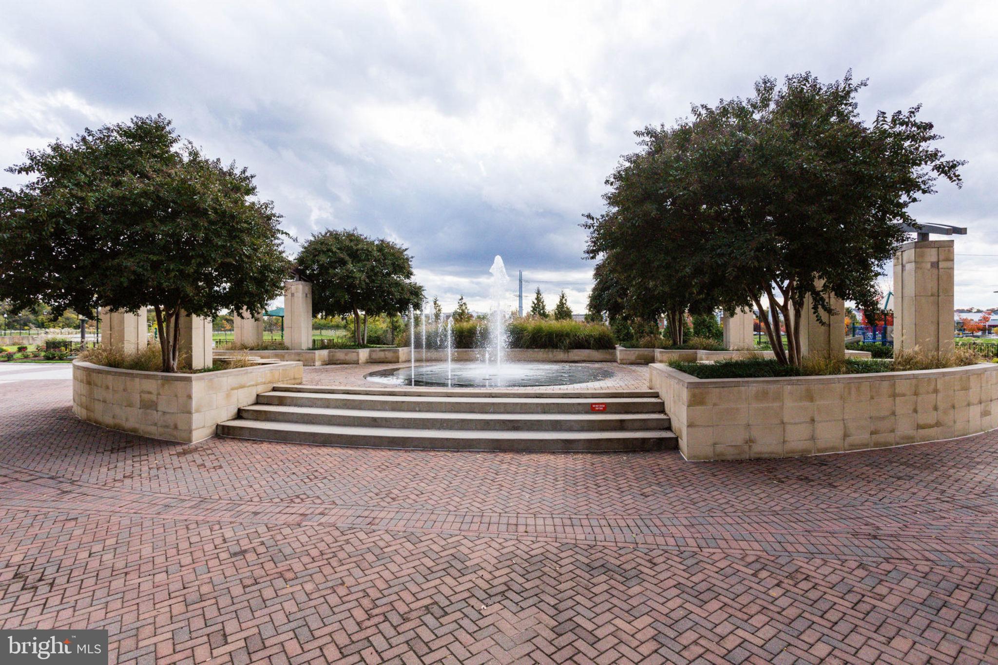 ECLIPSE ON CENTER PARK - Residential