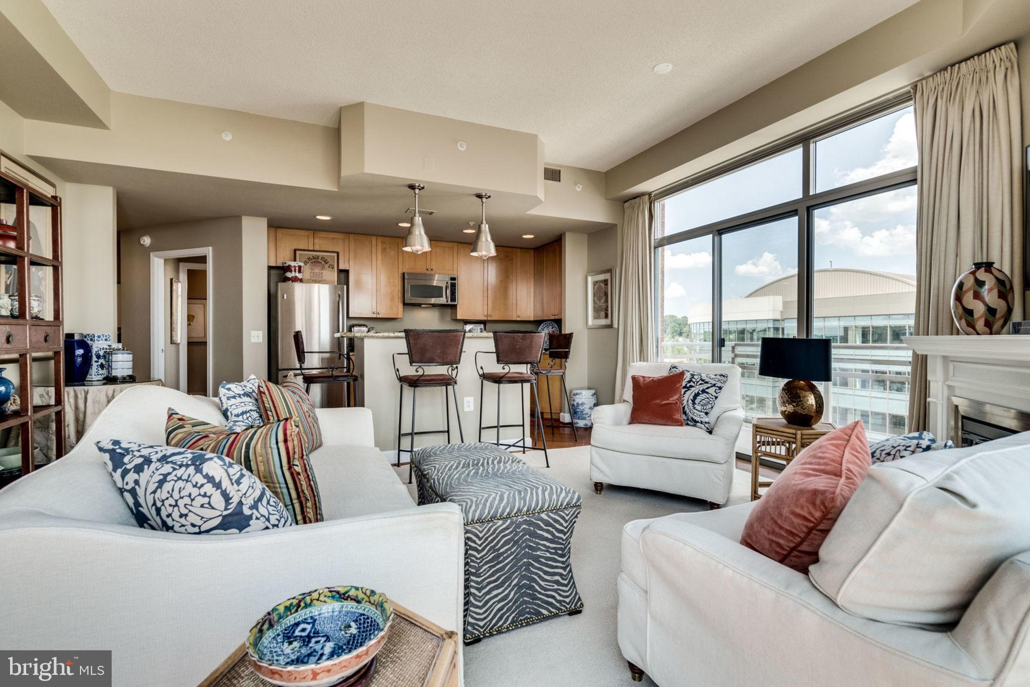 ECLIPSE ON CENTER PARK - Residential