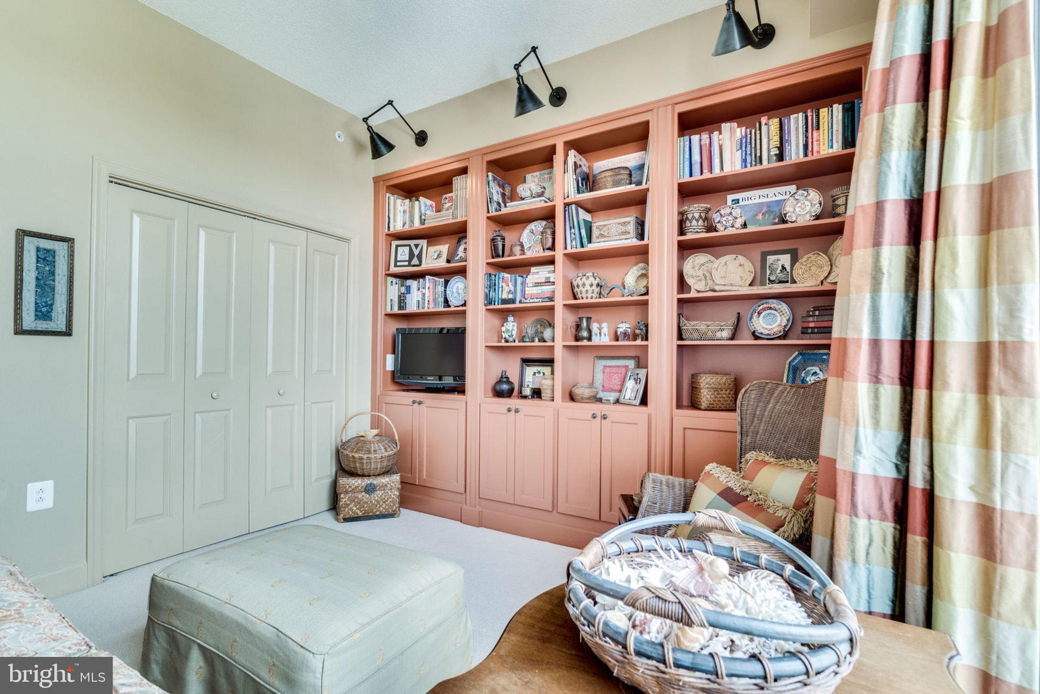 ECLIPSE ON CENTER PARK - Residential