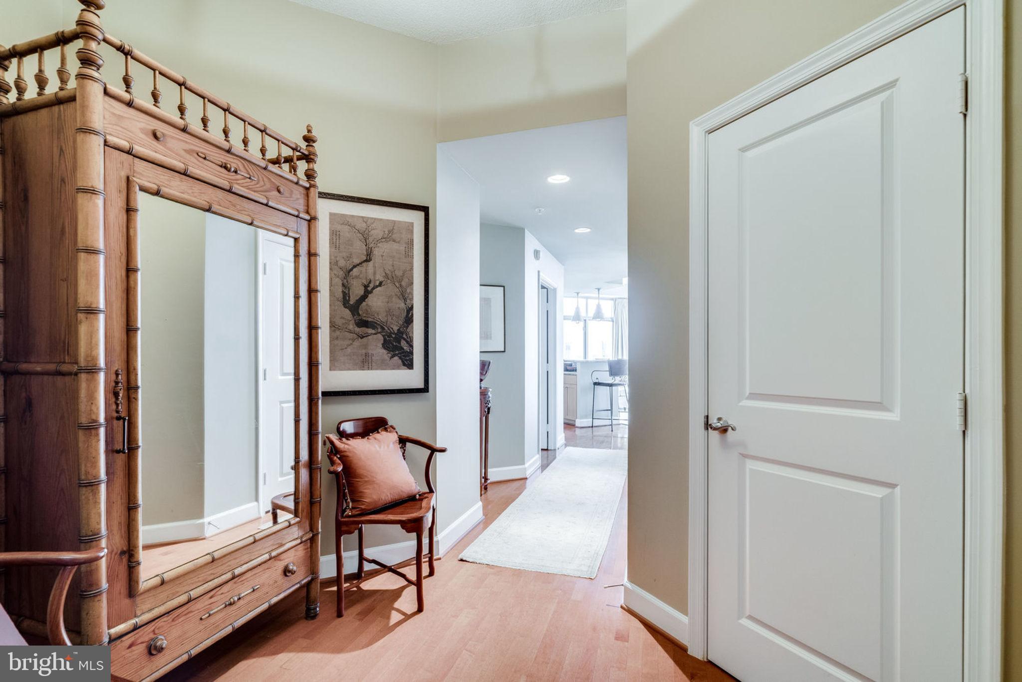 ECLIPSE ON CENTER PARK - Residential