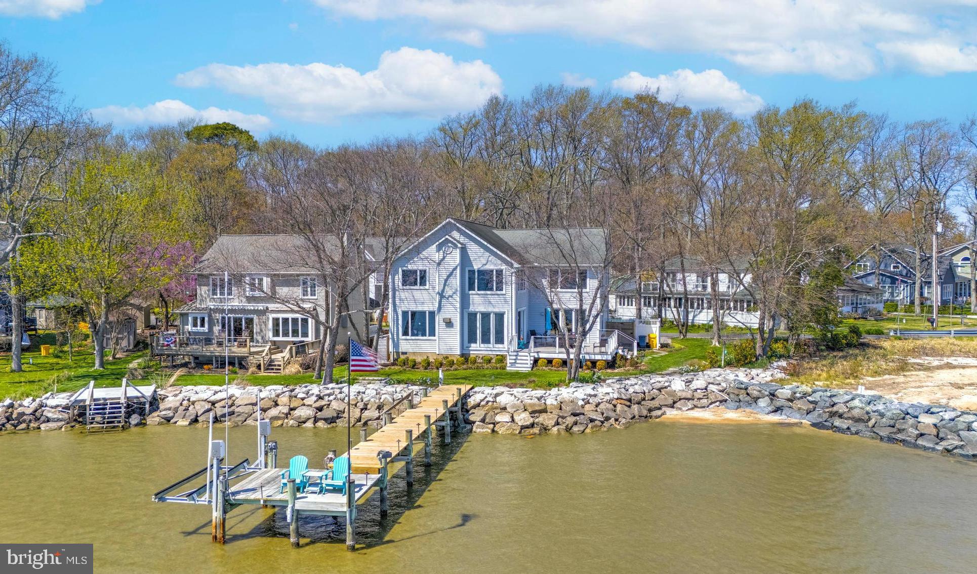 949 BAY DRIVE