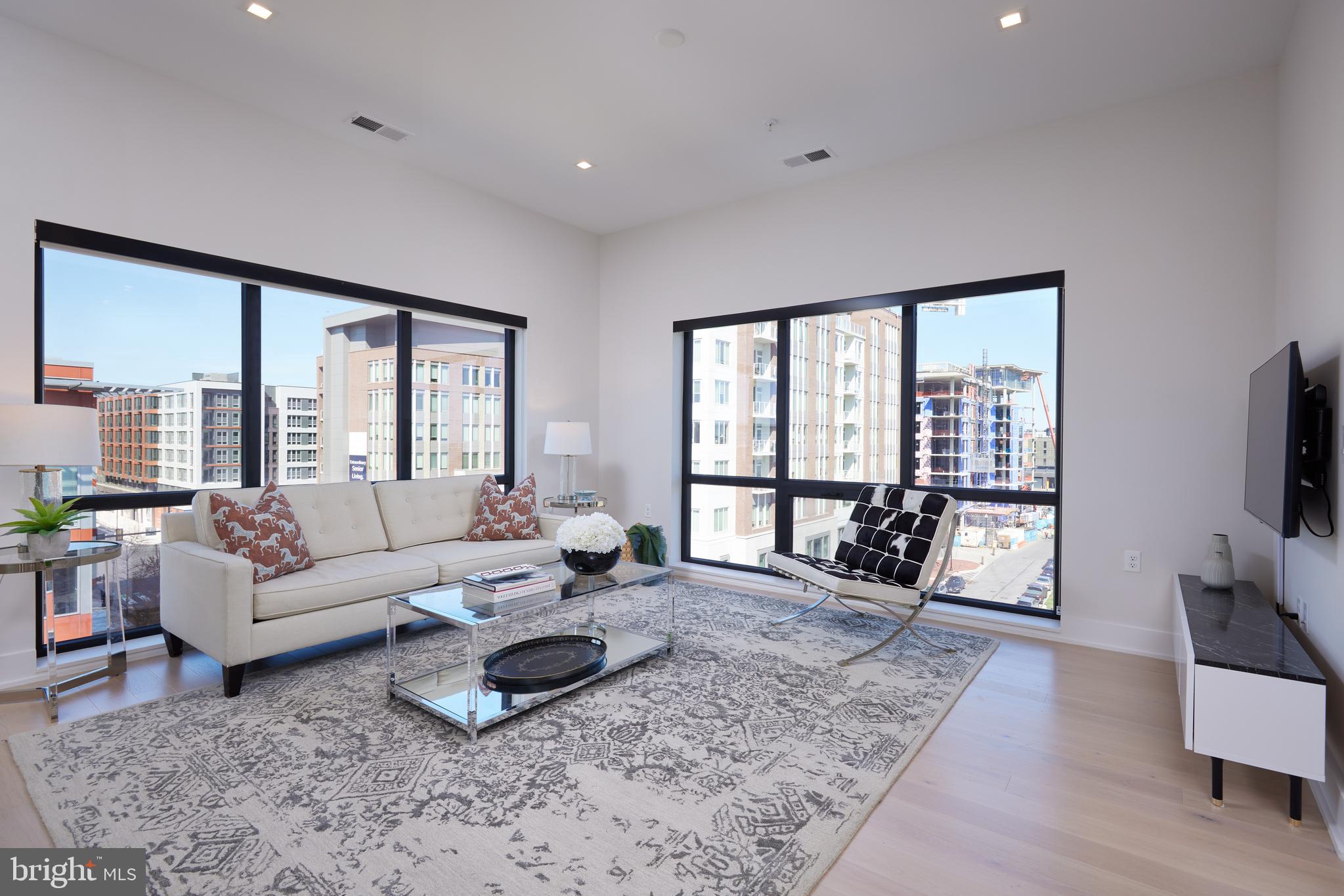 701 SWANN AVENUE 604