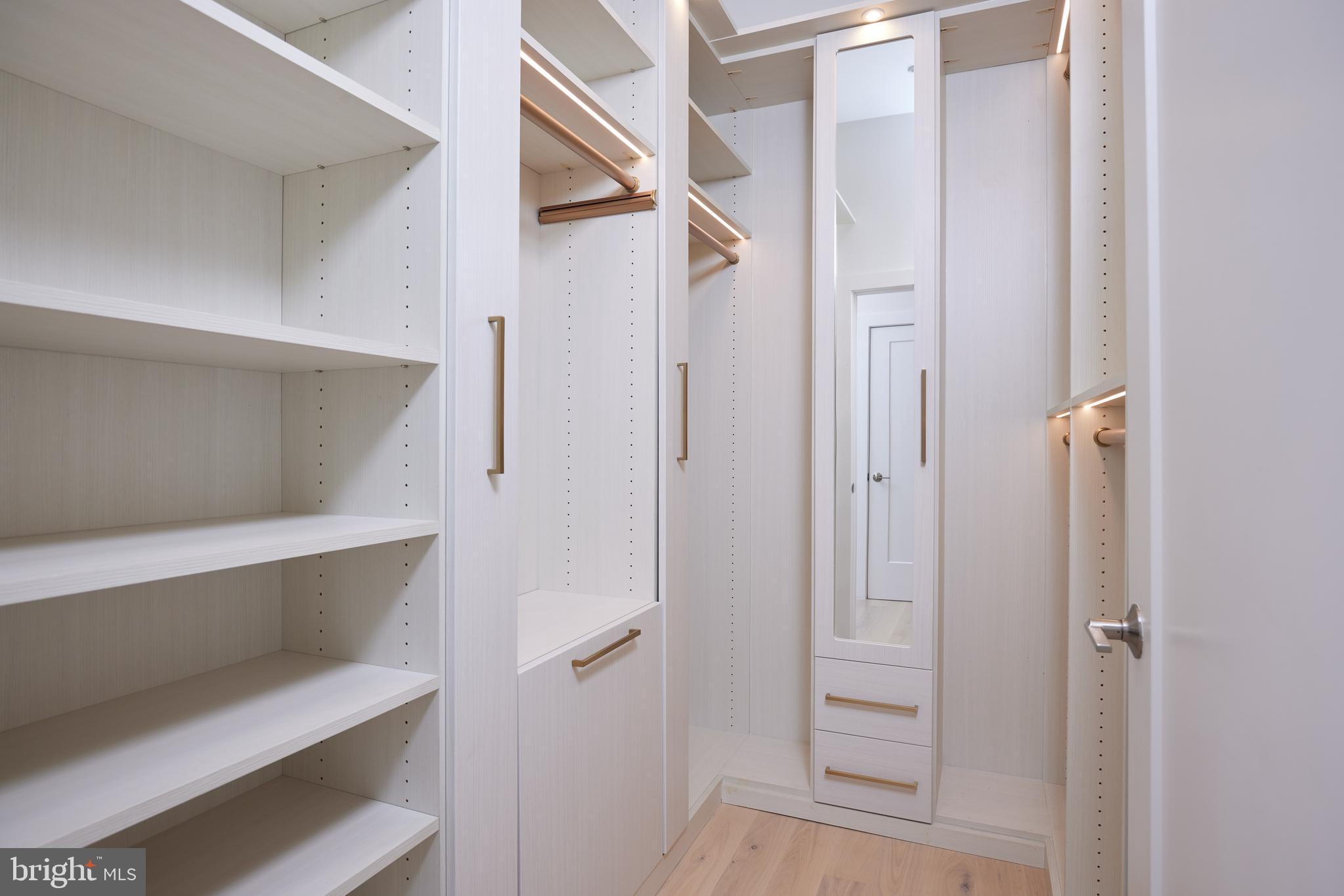 POTOMAC YARD - Residential