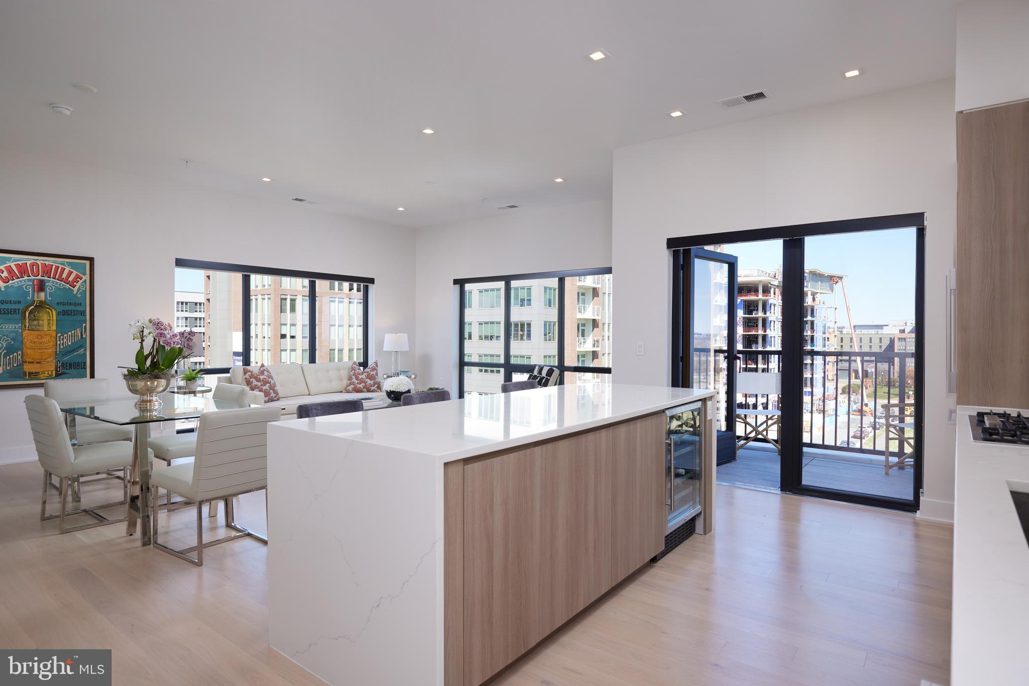 701 SWANN AVENUE 604
