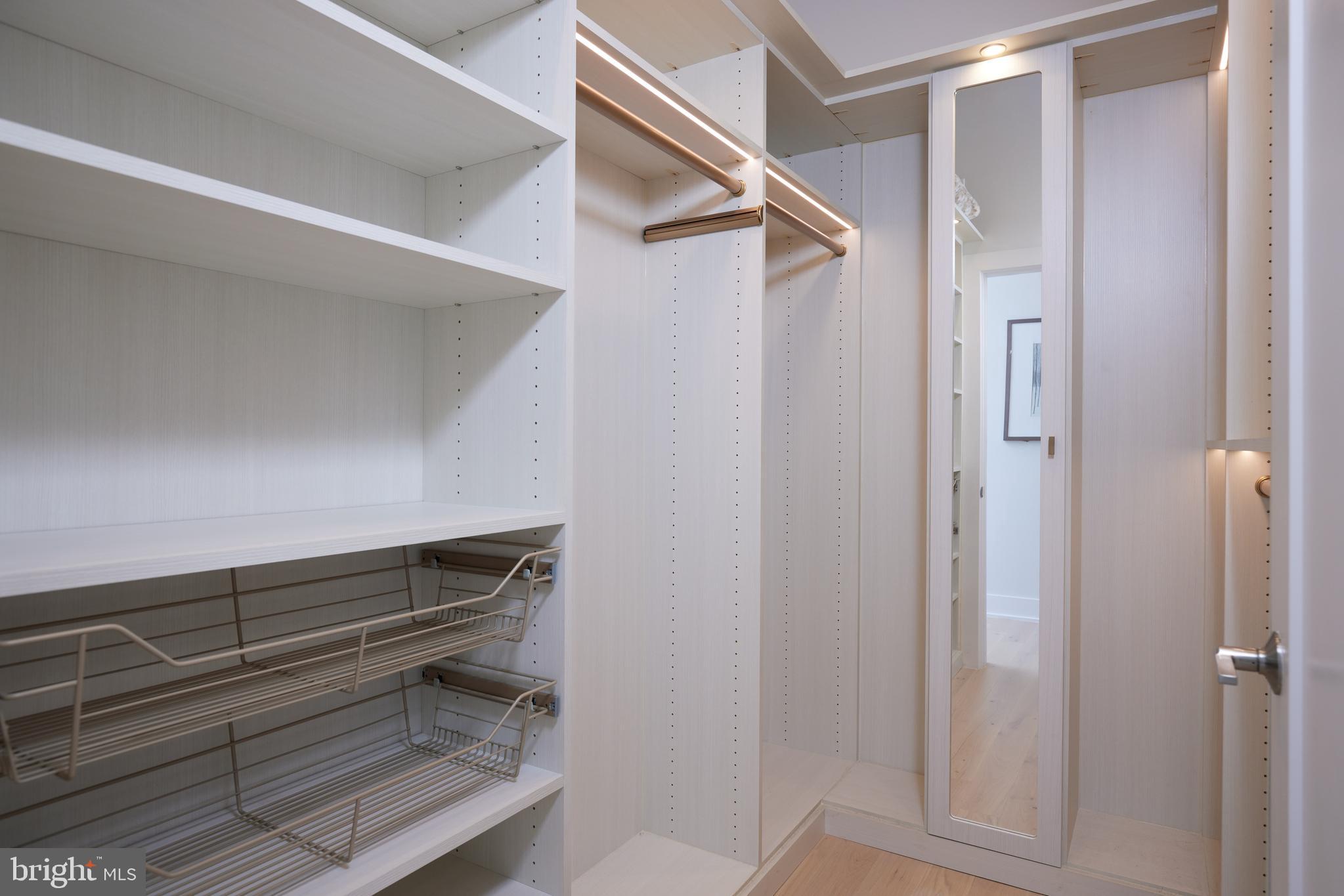 POTOMAC YARD - Residential