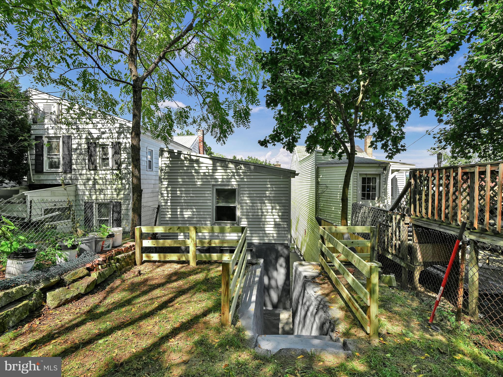 BUNKER HILL - Residential