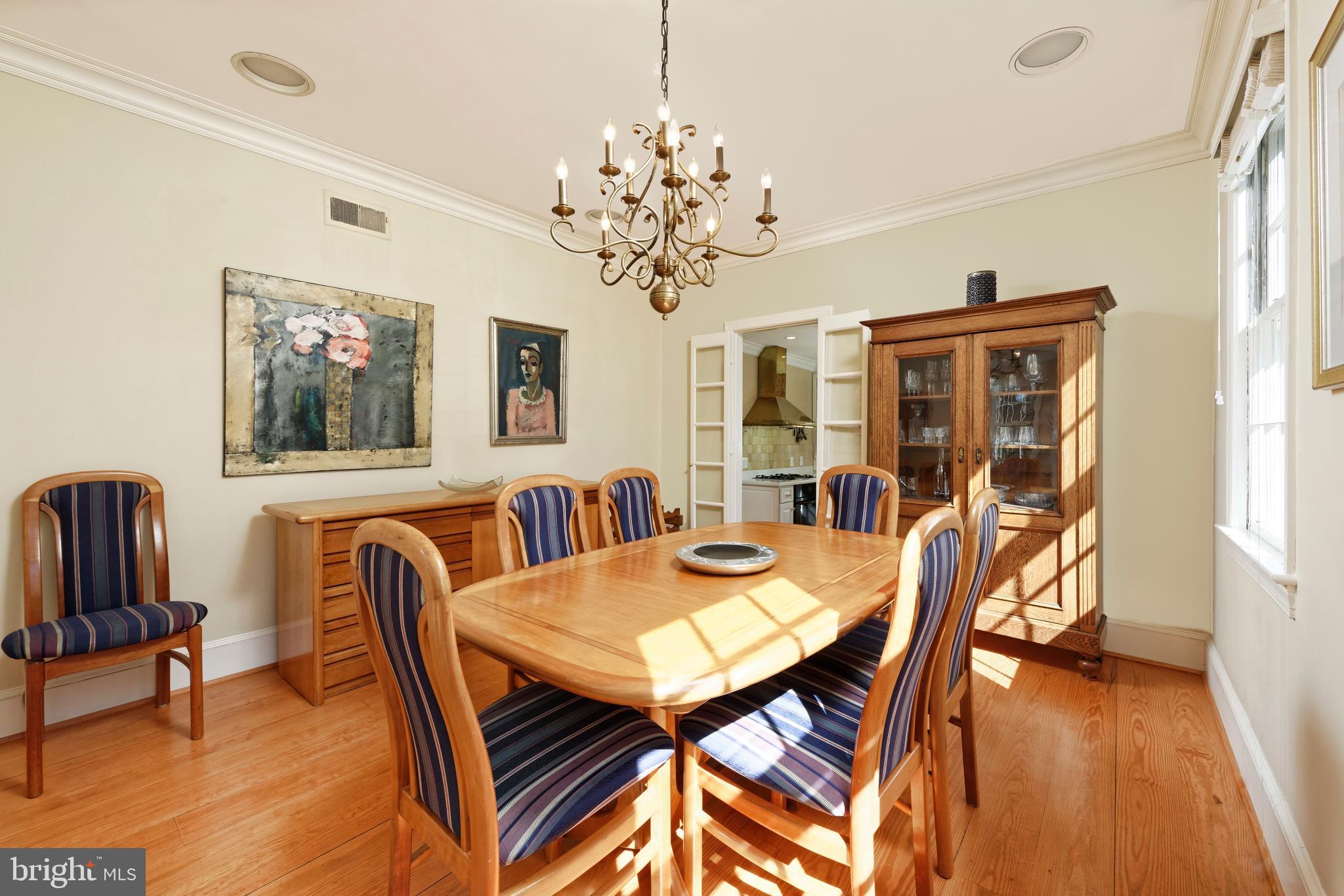 OLD TOWN ALEXANDRIA - Residential