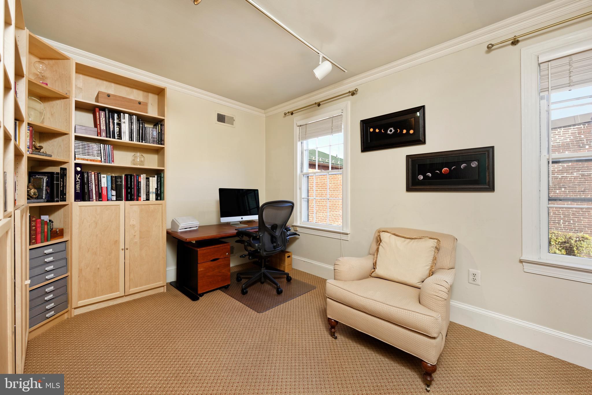 OLD TOWN ALEXANDRIA - Residential