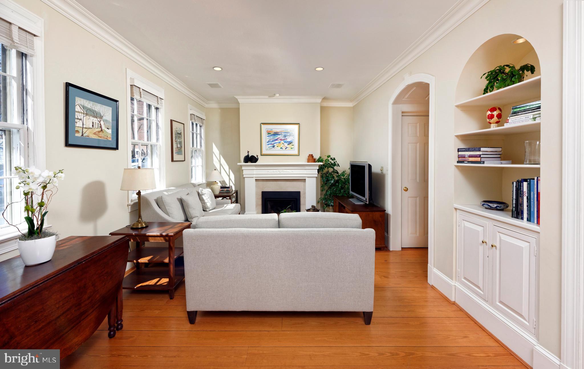 OLD TOWN ALEXANDRIA - Residential