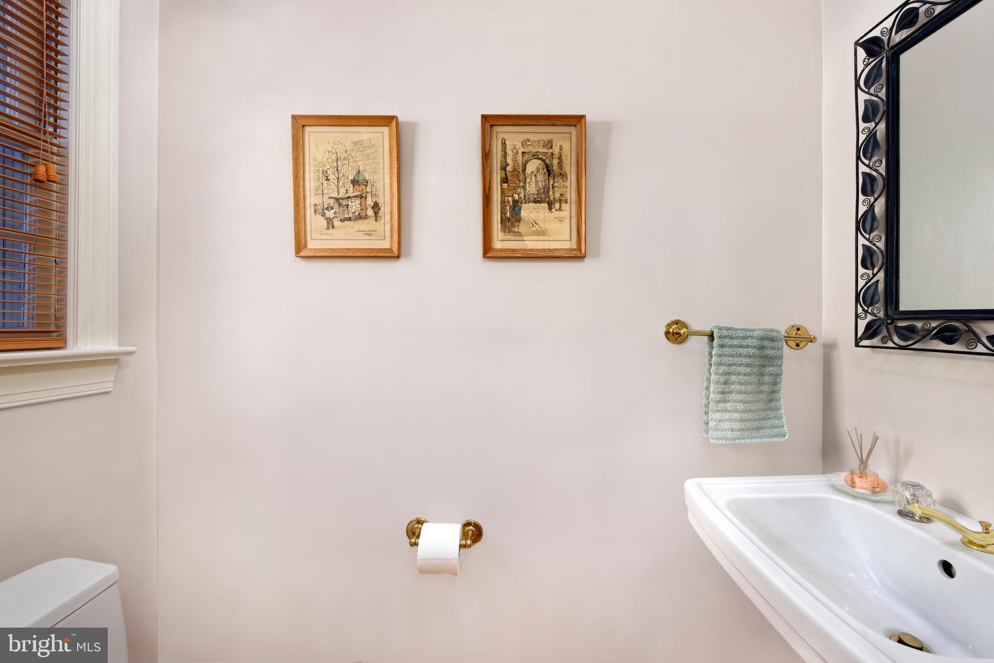 OLD TOWN ALEXANDRIA - Residential