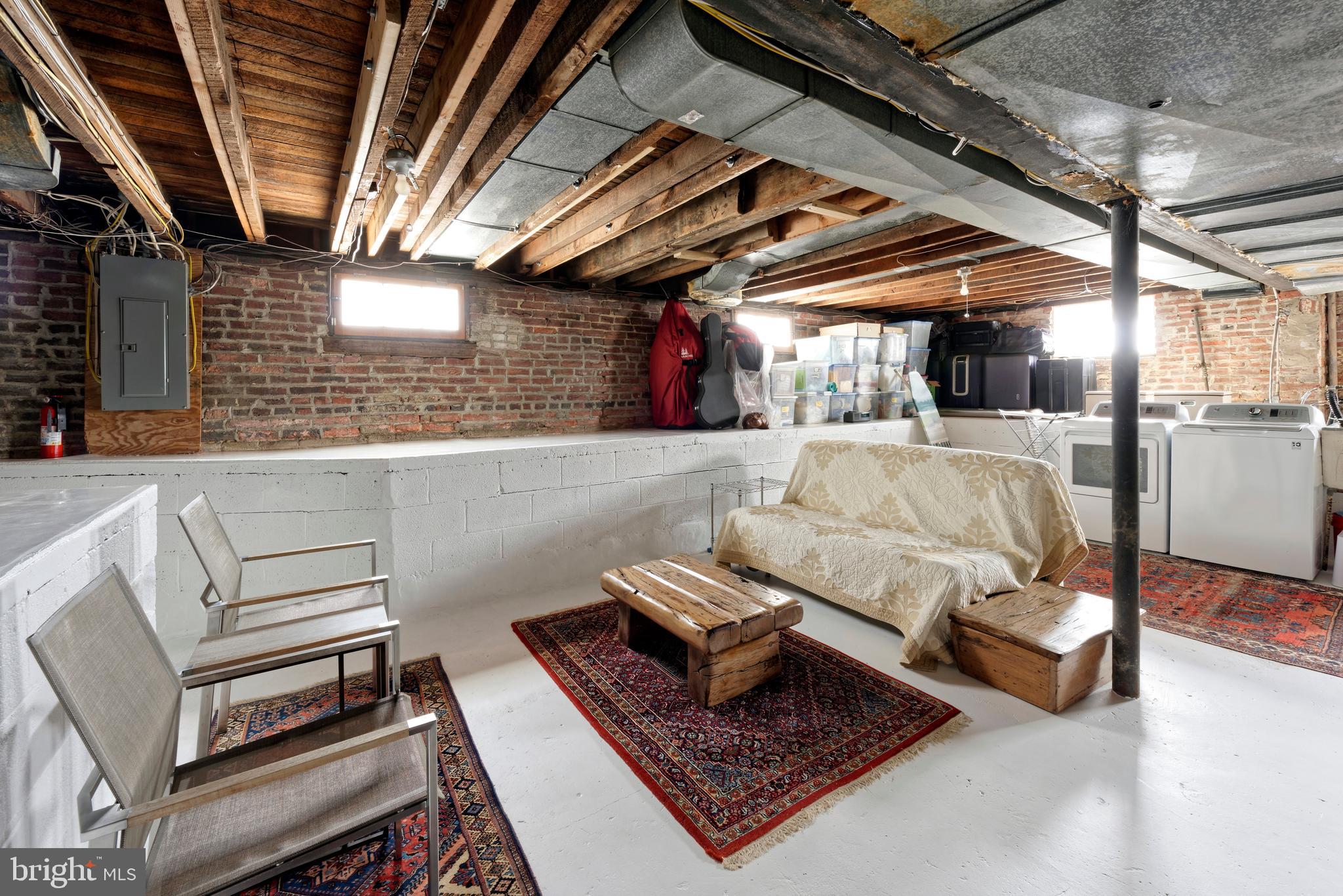 OLD TOWN ALEXANDRIA - Residential