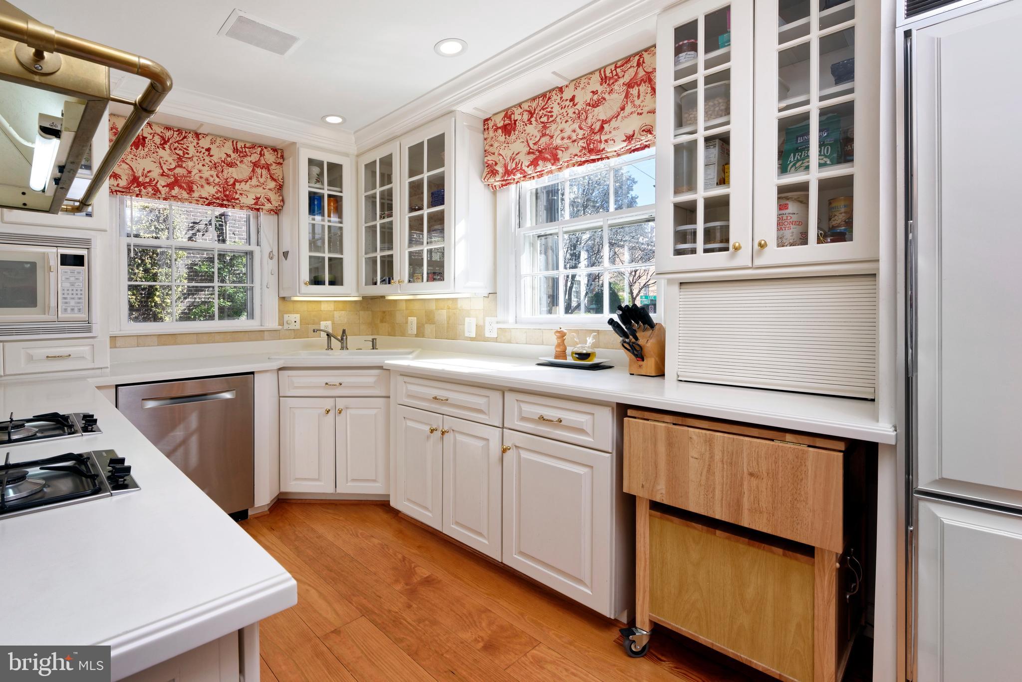 OLD TOWN ALEXANDRIA - Residential