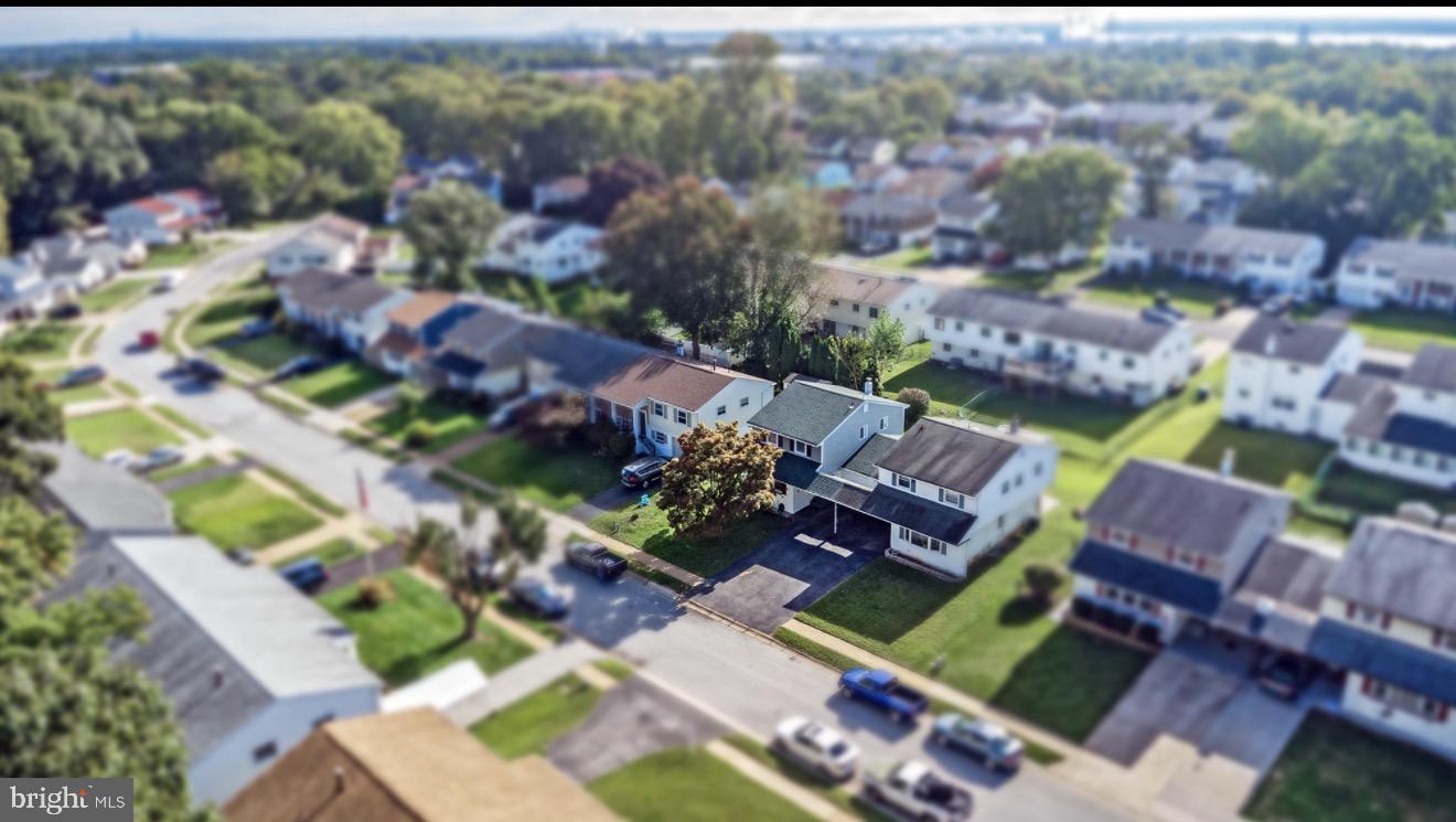 734 PLUMTREE LANE