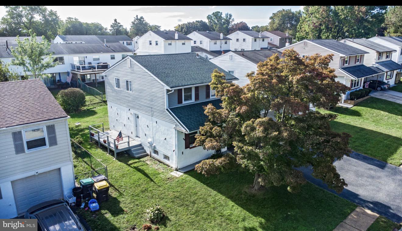 734 PLUMTREE LANE