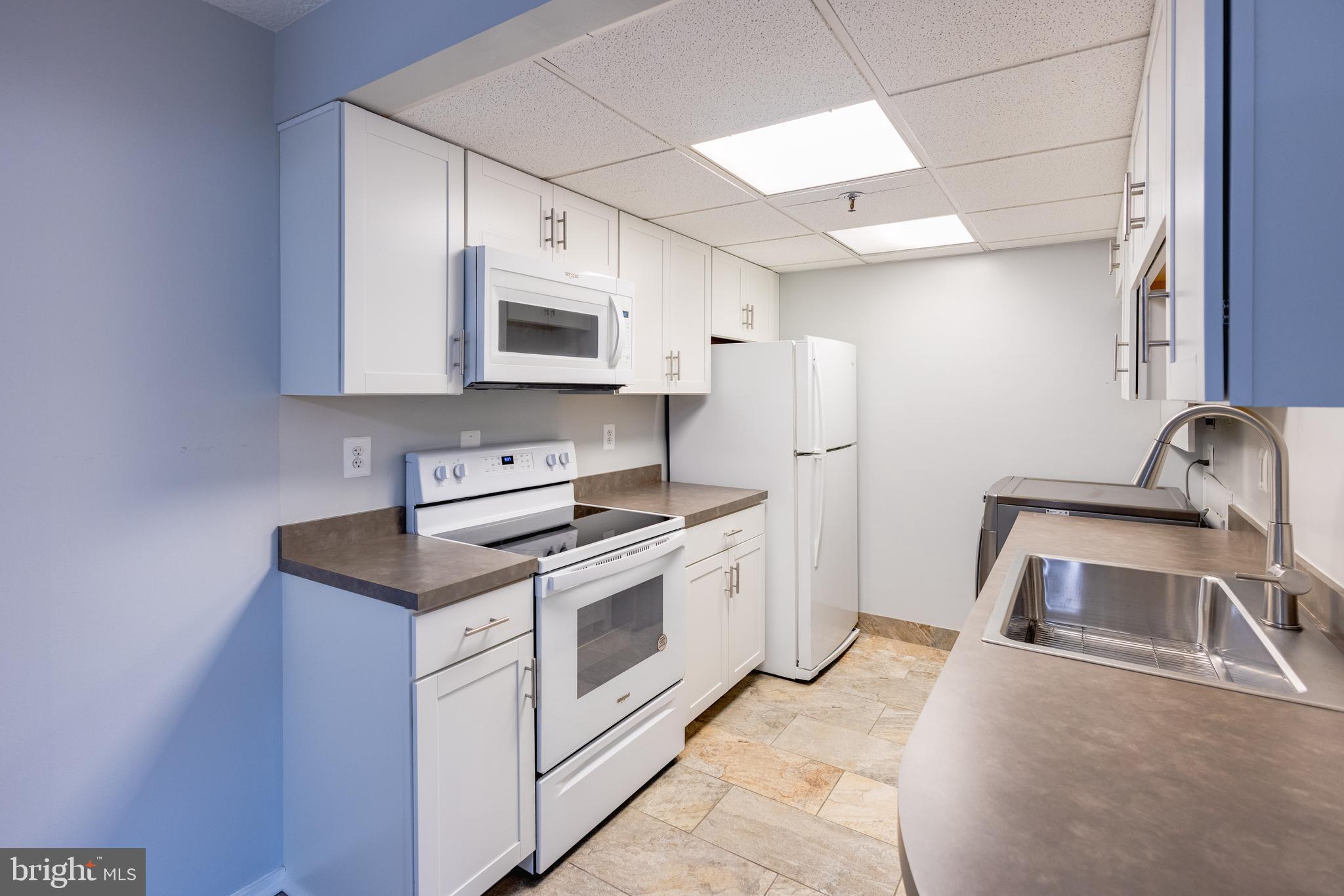 HIGHPOINTE - Residential Lease