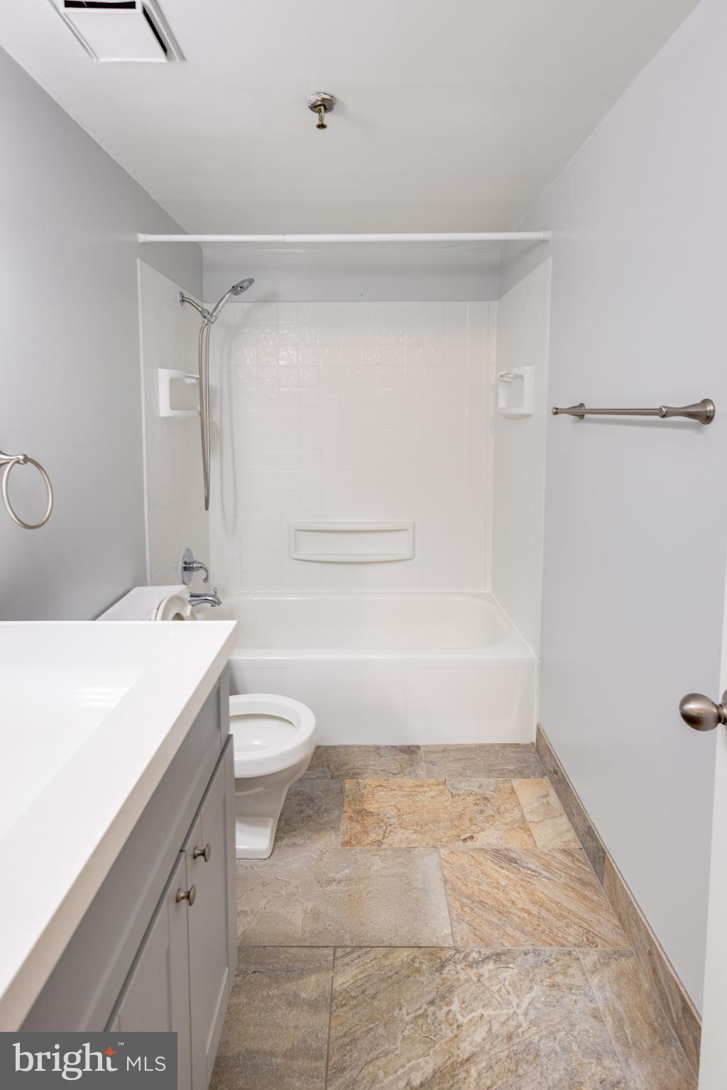 HIGHPOINTE - Residential Lease