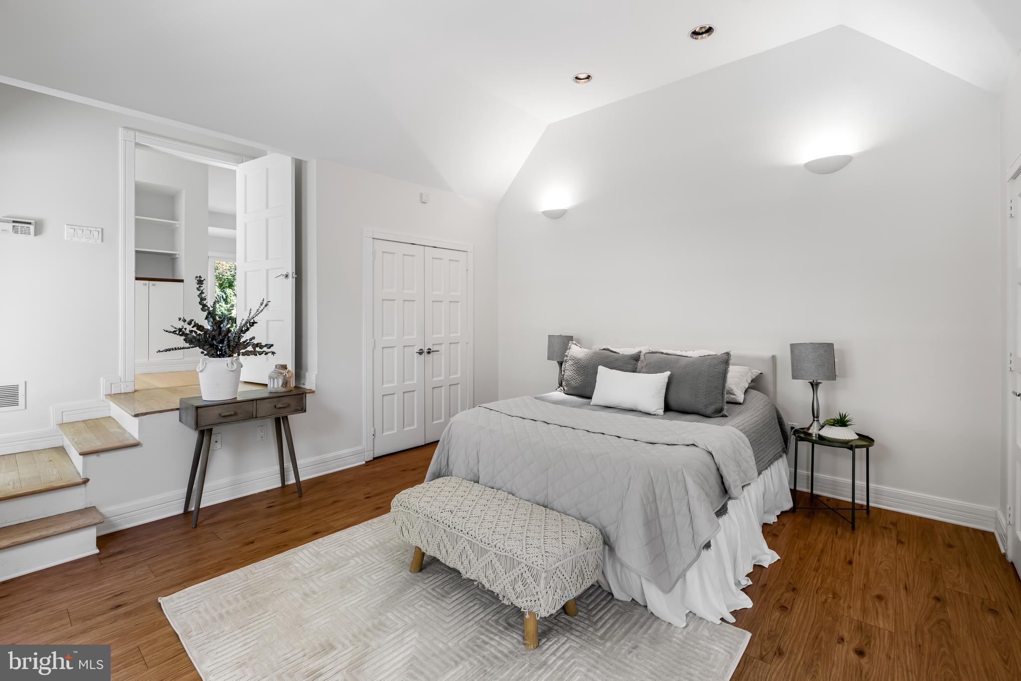 RUXTON - Residential