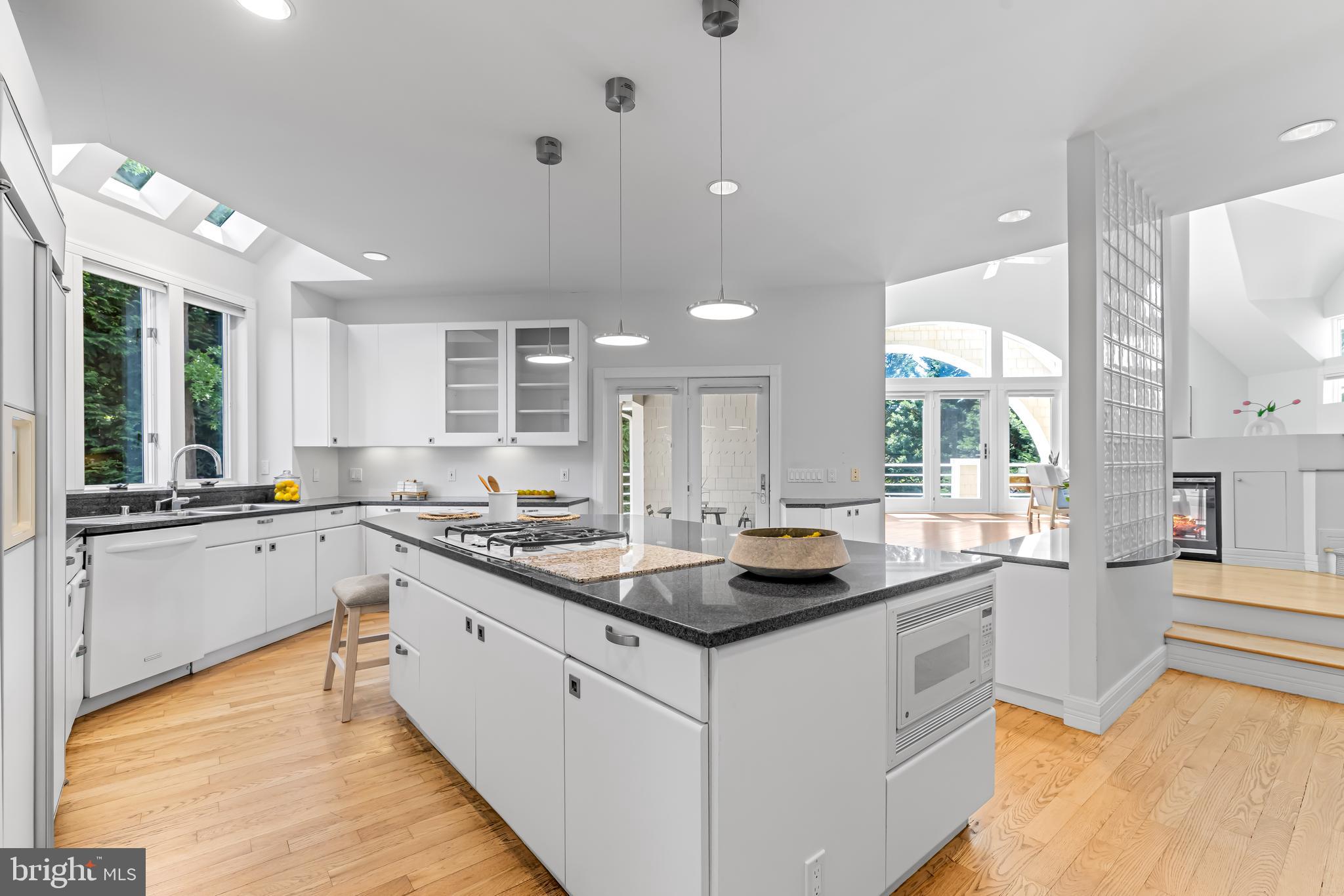 RUXTON - Residential