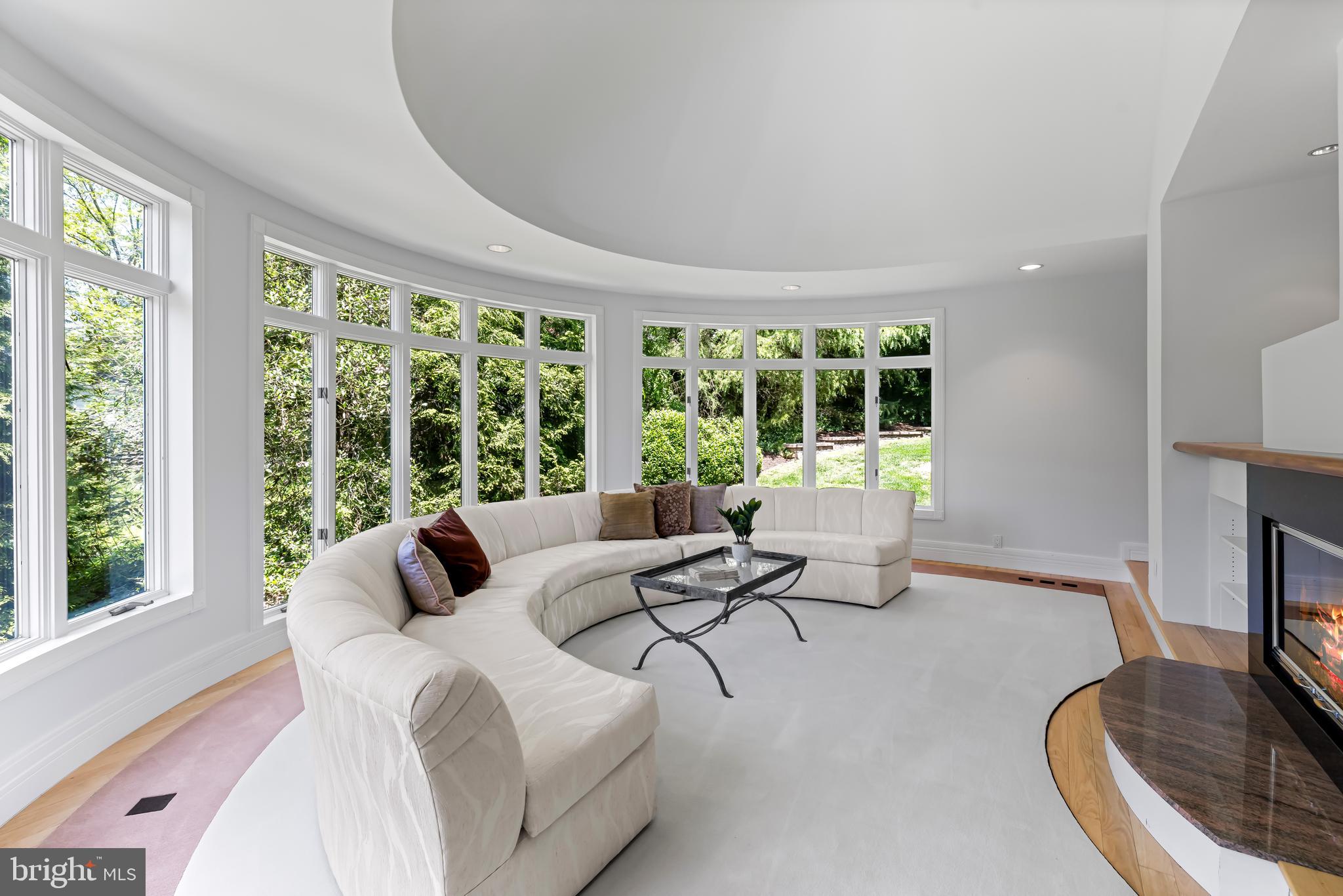 RUXTON - Residential