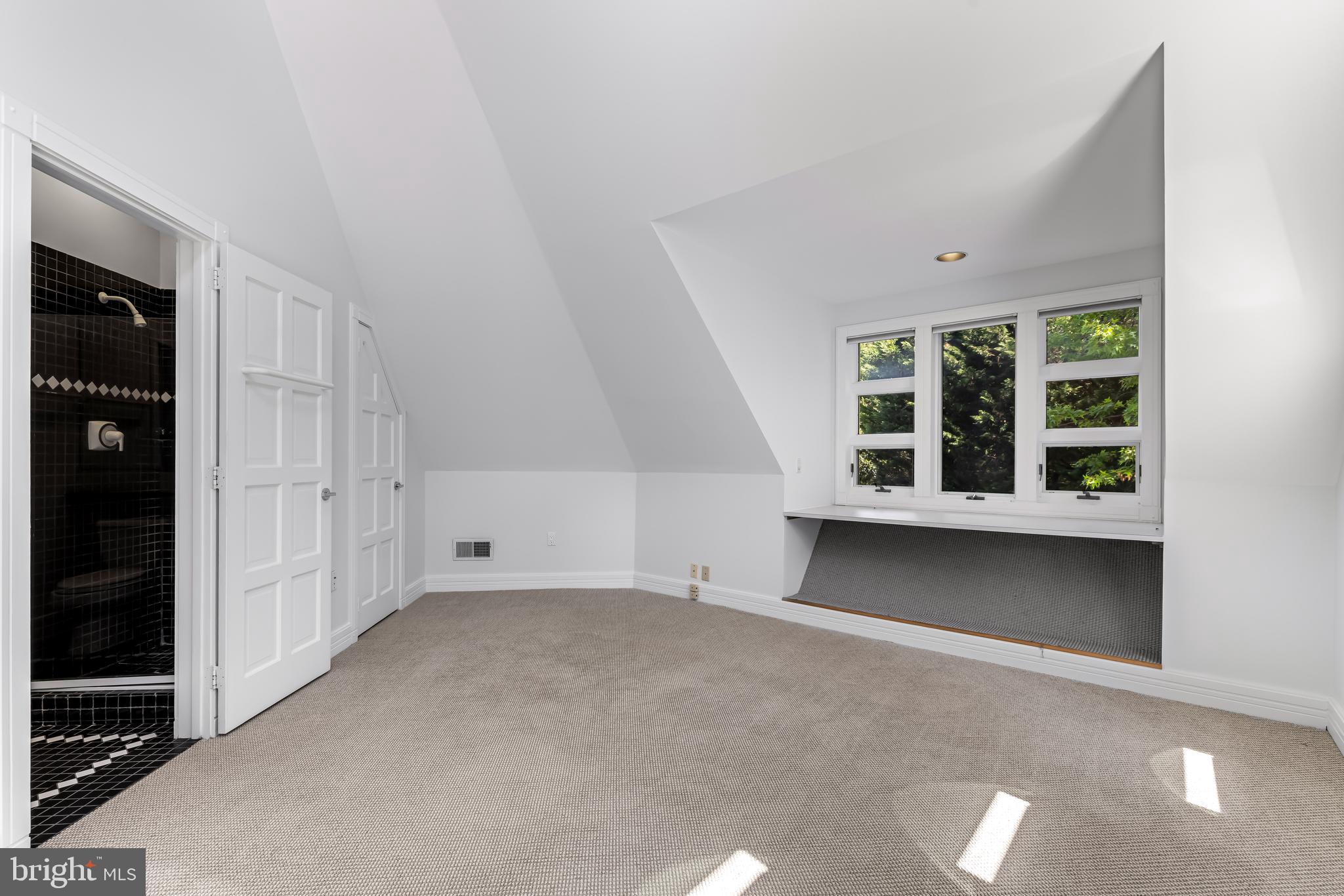 RUXTON - Residential