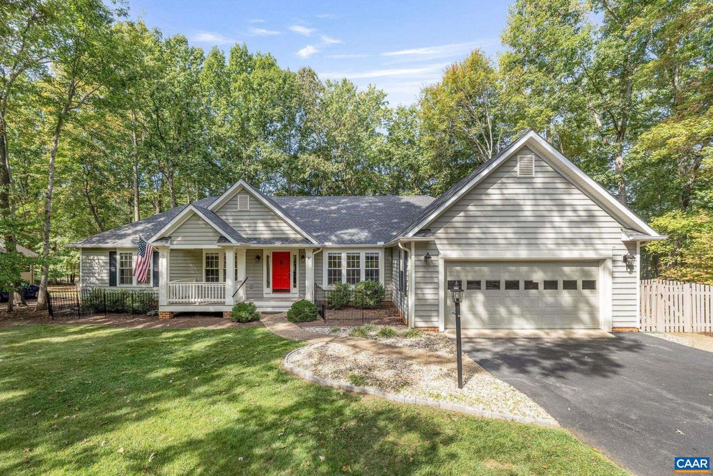 Photo of 8 Sand Trap Ter, PALMYRA, VA 22963 (MLS # 669017)