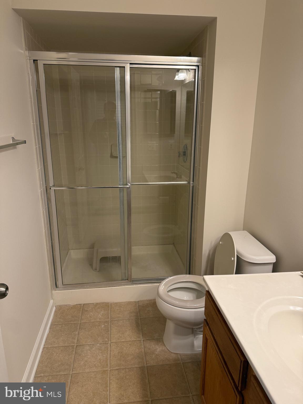 FOREST GLEN - Residential Lease