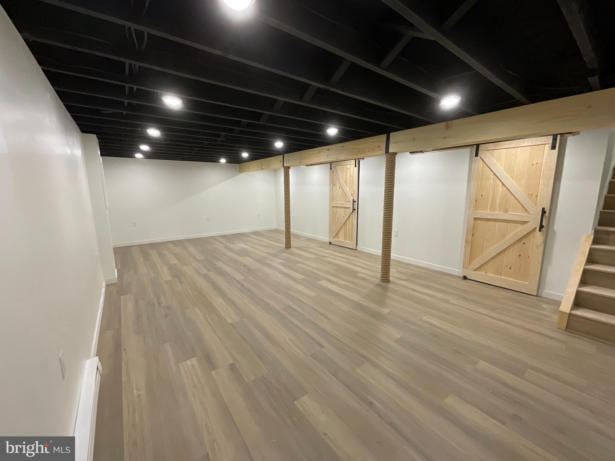 MEADOW CREST - Residential