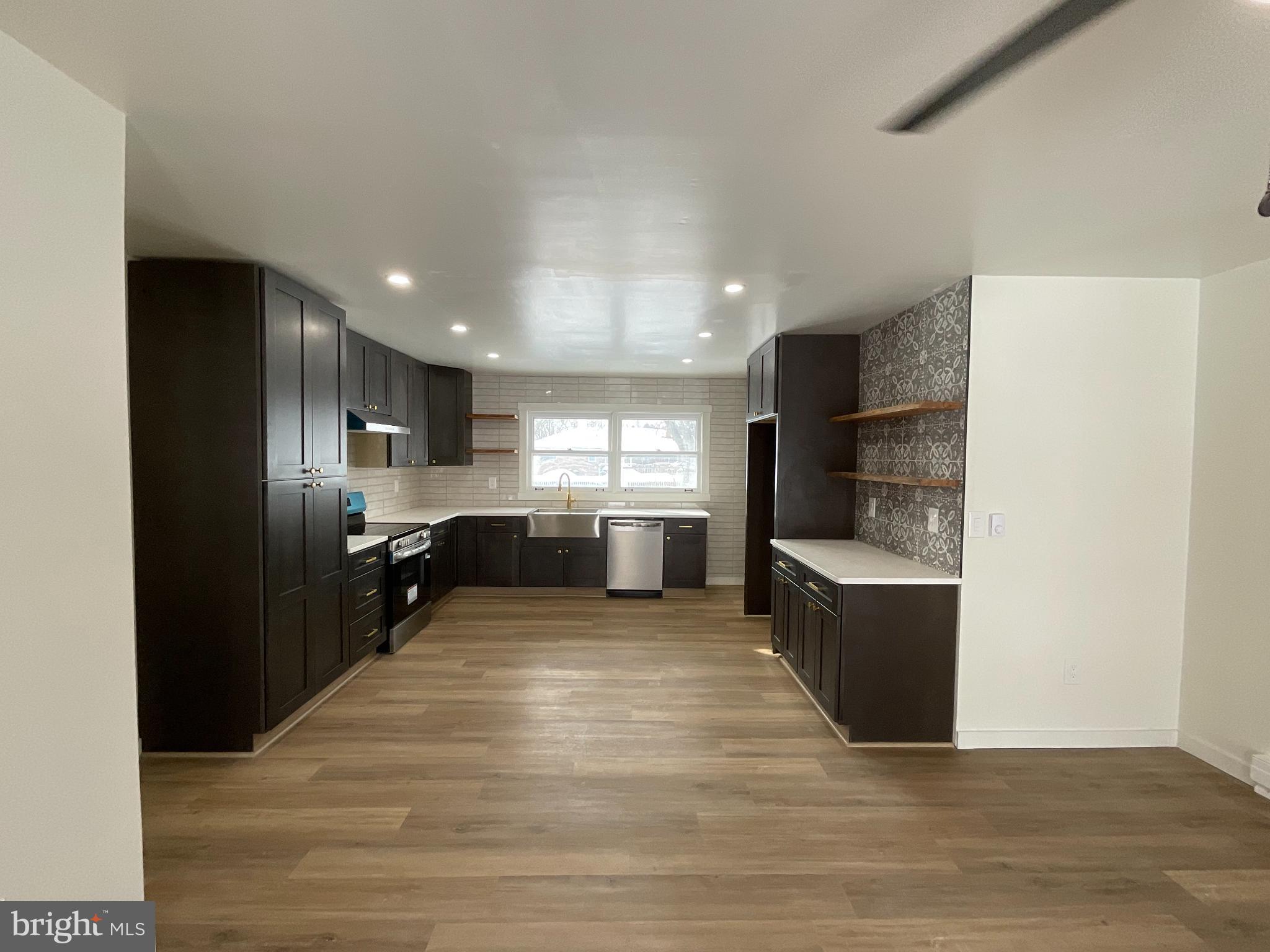 MEADOW CREST - Residential