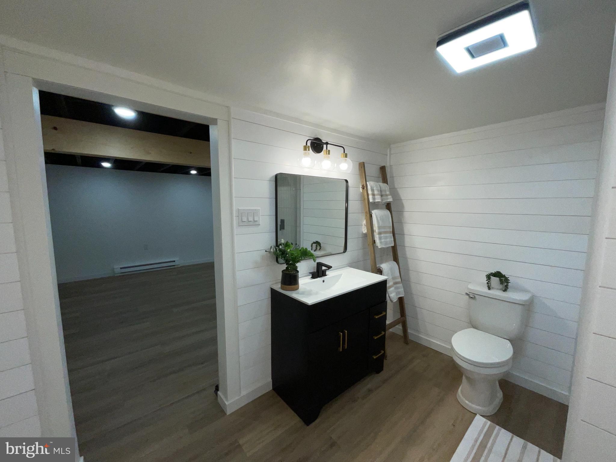 MEADOW CREST - Residential