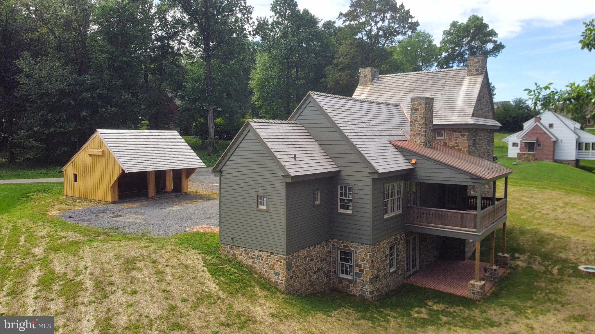 87 BROWNSTONE LANE