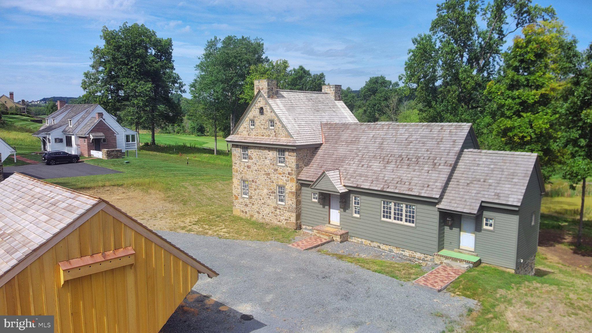 87 BROWNSTONE LANE