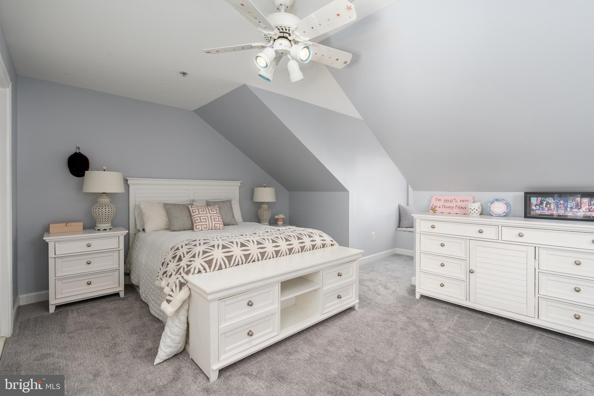 HUNTING RIDGE - Residential