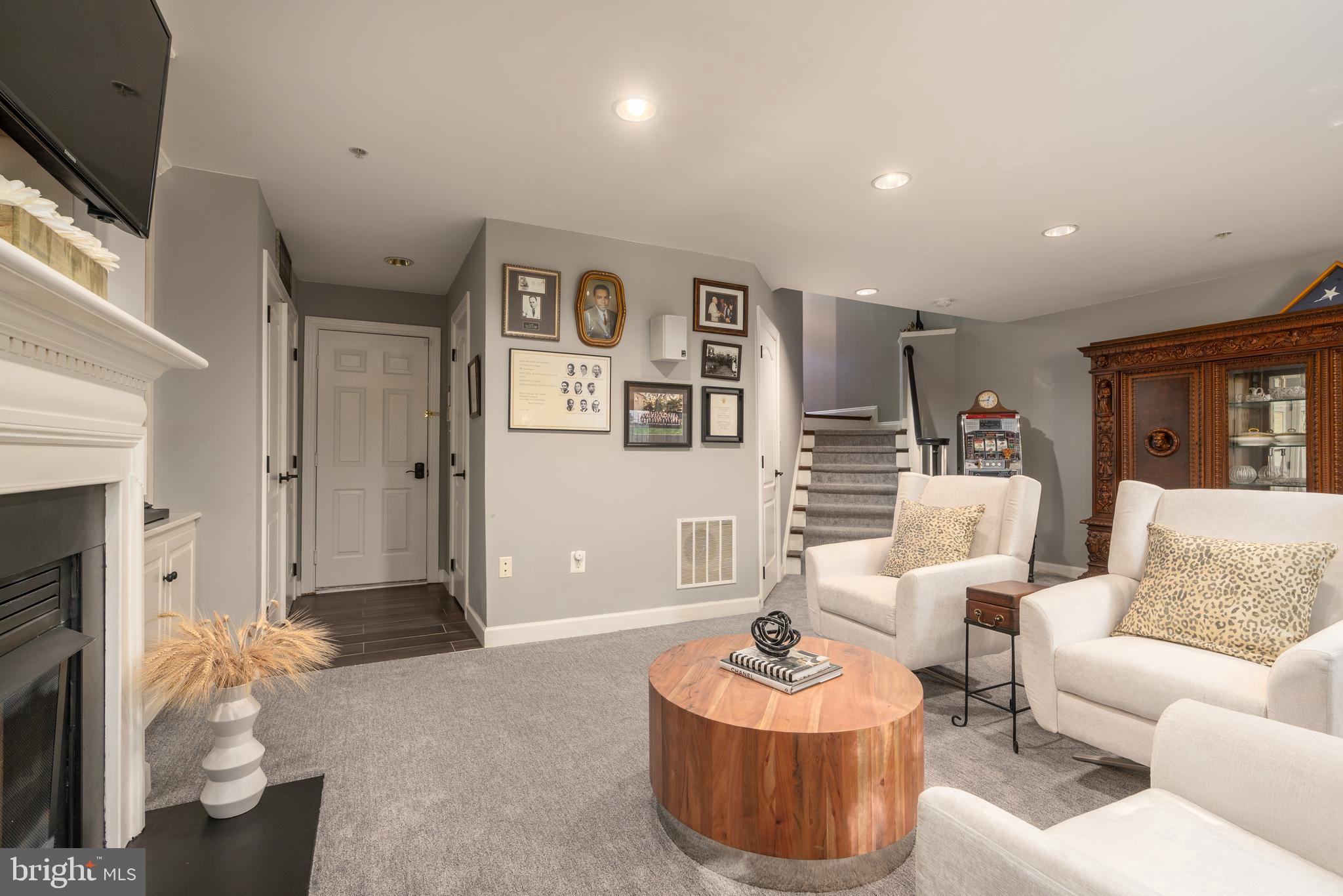 HUNTING RIDGE - Residential