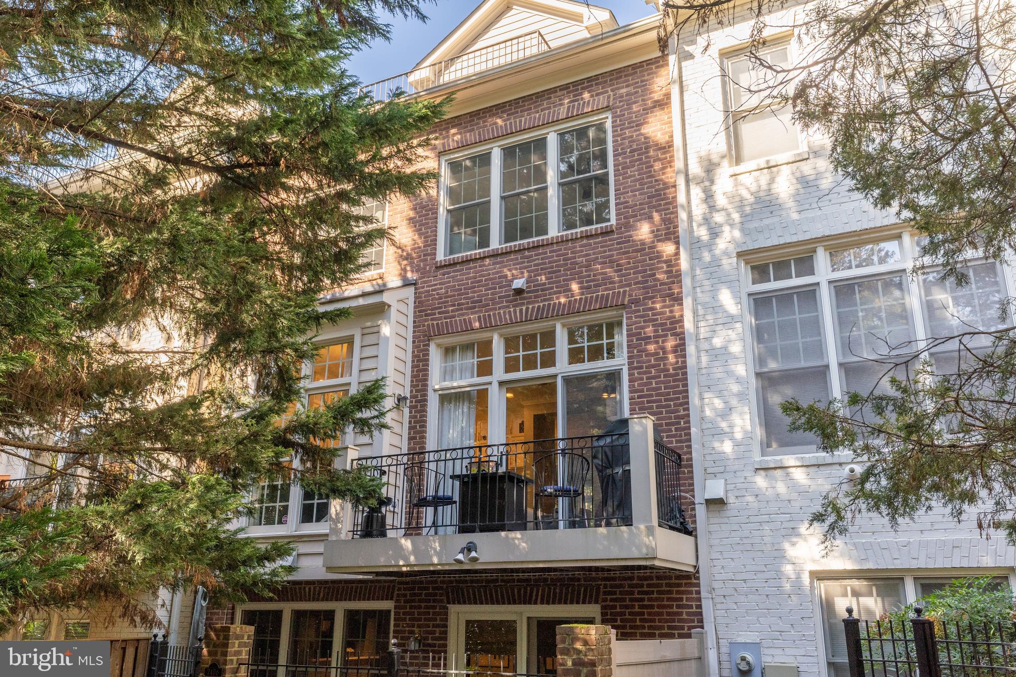 HUNTING RIDGE - Residential