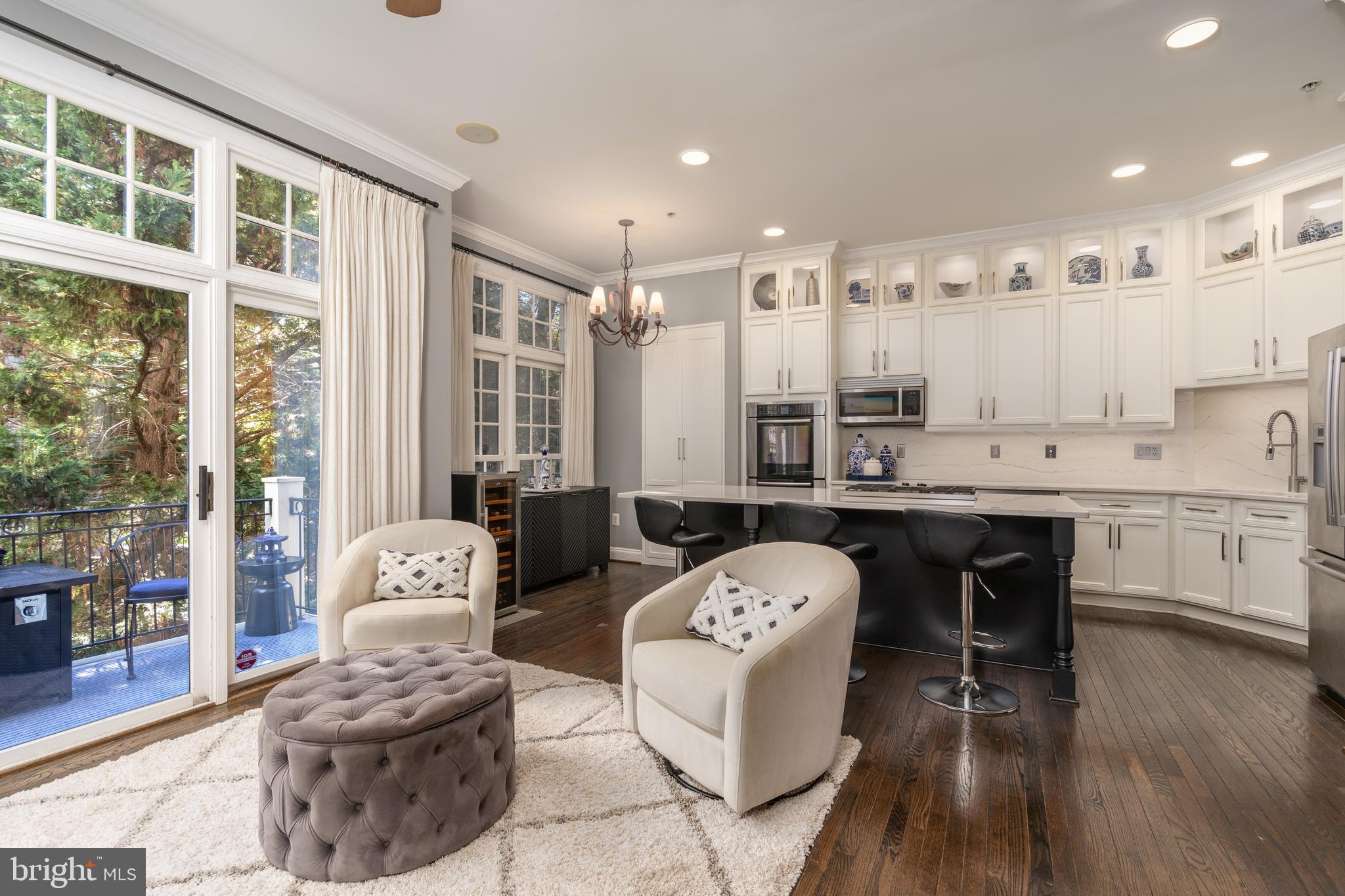 HUNTING RIDGE - Residential